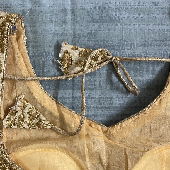 Party wear blouse - Picture 6 of 7